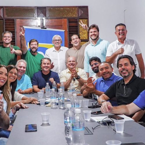 Bolsonaristas vão à reunião com Flávio levando plano para reduzir votos de Lula na PB