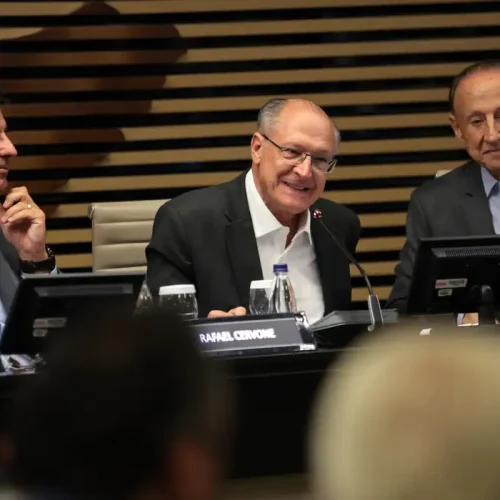 Alckmin diz que redução da jornada de trabalho é tendência mundial