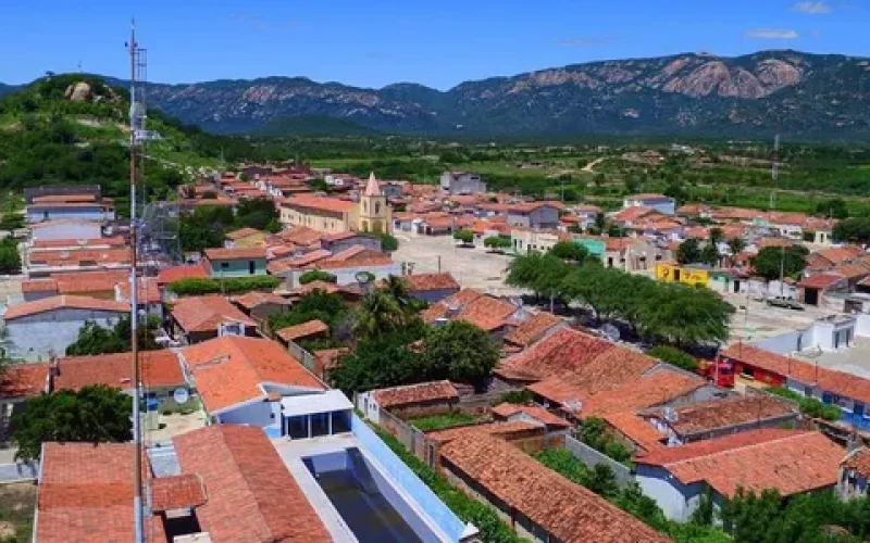 MP cita ‘servidores fantasmas’ no Sertão e recomenda ponto eletrônico em Câmara