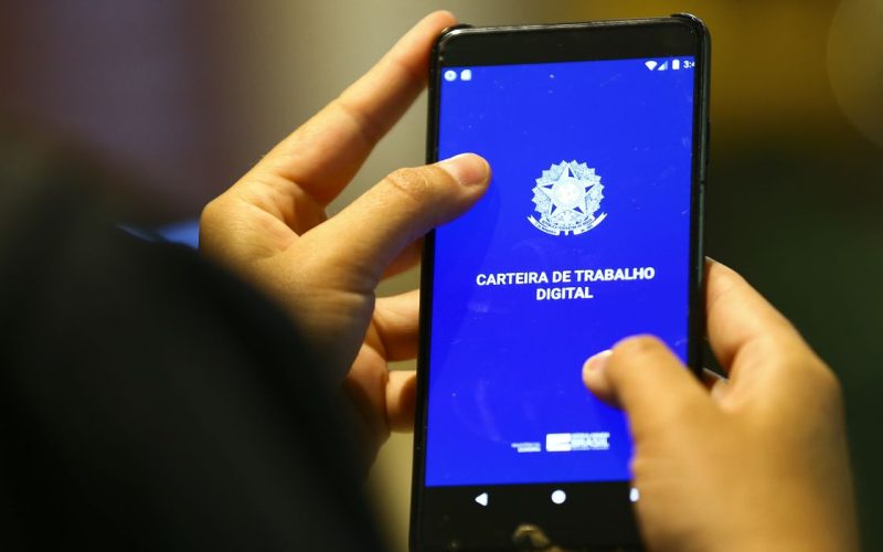 Fim da escala 6×1 pode atingir 37 milhões de trabalhadores com carteira assinada, diz governo