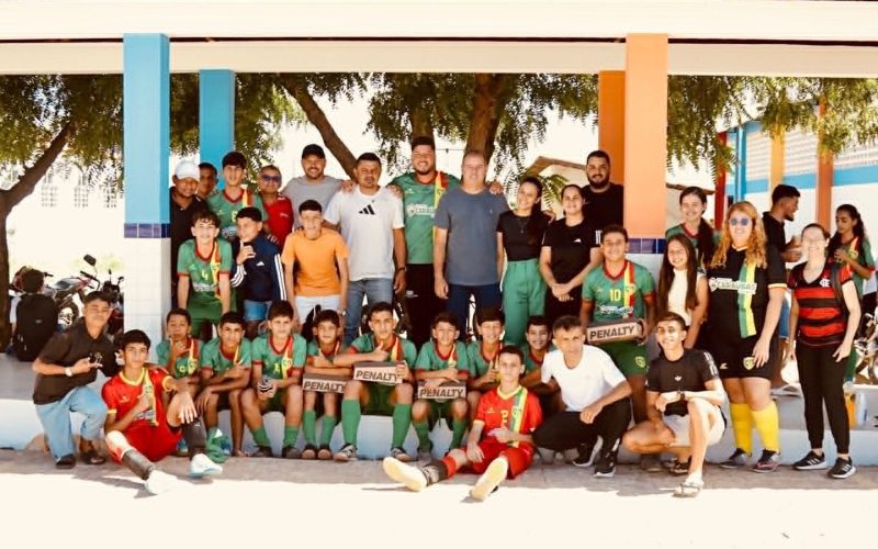 Com apoio da gestão municipal, atletas de Caraúbas brilham em Monteiro e avançam para etapa interestadual dos jogos escolares em Patos