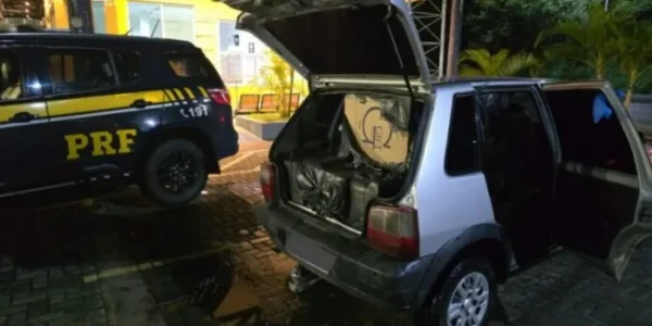 PRF apreende 7,5 mil maços de cigarros contrabandeados em Campina Grande