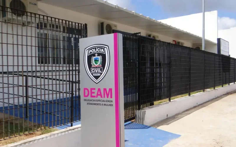 Homem é preso por torturar companheira e cortar cabelo e sobrancelhas da vítima em João Pessoa