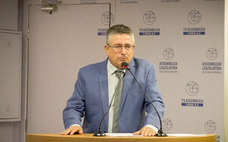 ELEIÇÕES 2026: Dr. Romualdo avança tratativas e pode reforçar projeto de Lucas Ribeiro