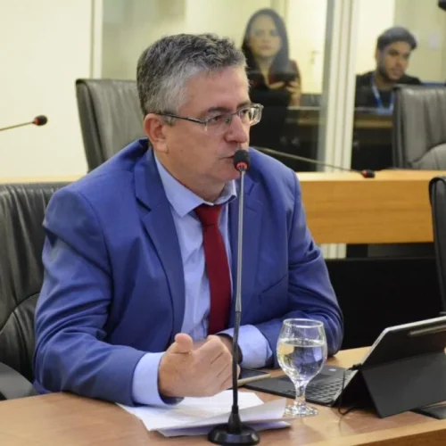 Dr. Romualdo propõe redução de impostos para o setor de costura do Cariri