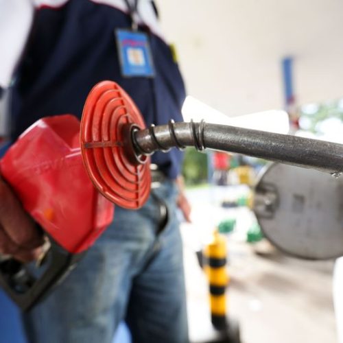 Governo anuncia medida para conter alta no preço da gasolina e do diesel