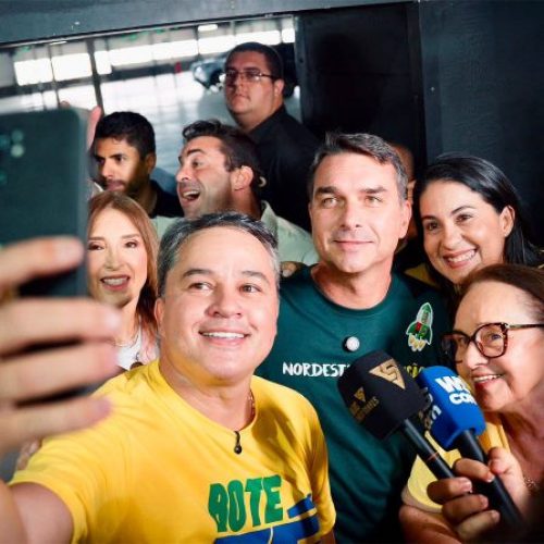 Com presença de Flávio Bolsonaro, PL da Paraíba confirma data de convenção