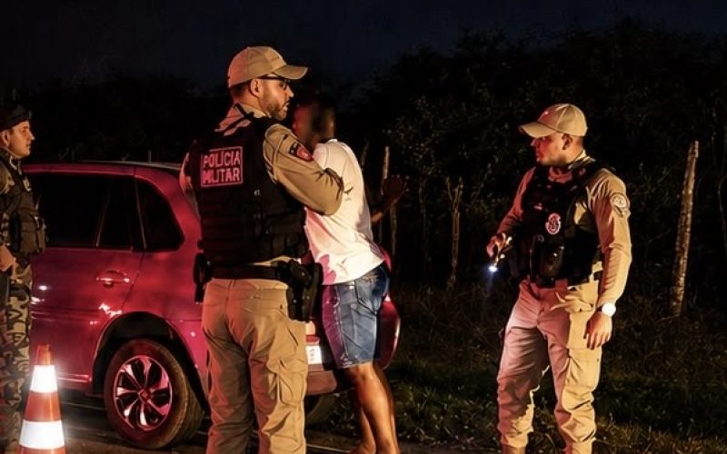 Polícia prende acusado de tentativa de feminicídio na zona rural de Cabaceiras