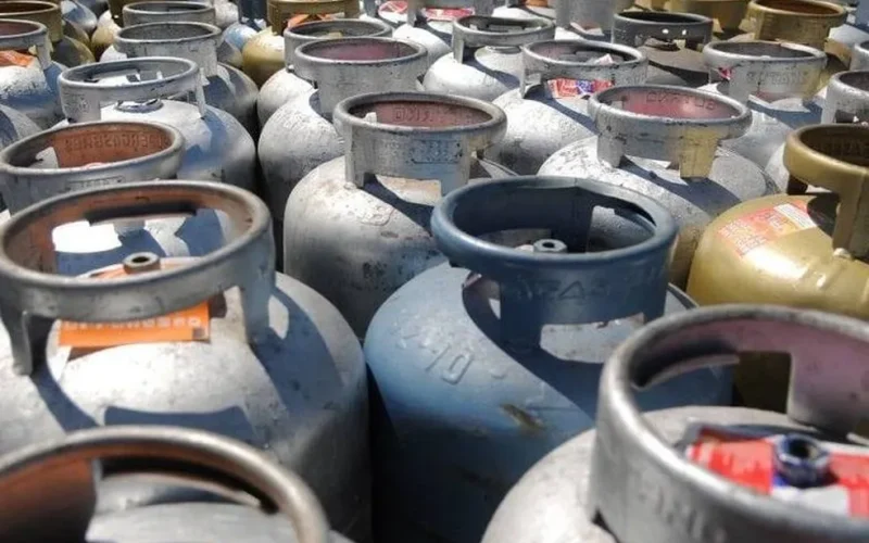 Governo libera R$ 330 milhões para segurar preço do gás de cozinha