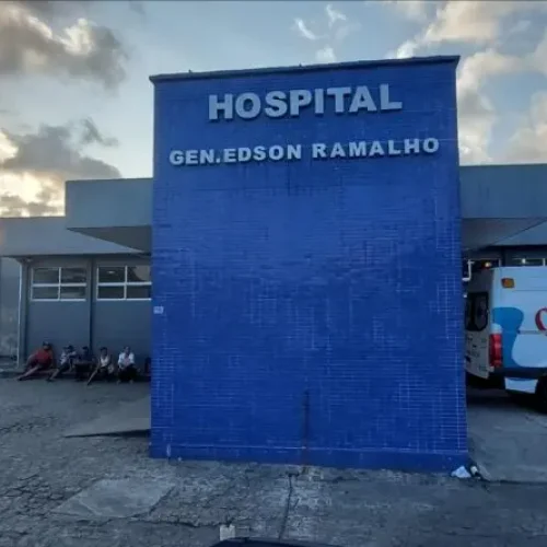 Mulher com sinais de espancamento morre após ser deixada no Hospital Edson Ramalho