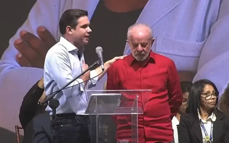 Lula agradece Motta por declaração de apoio à reeleição durante telefonema
