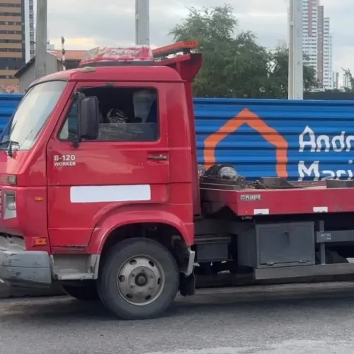 Caminhão-guincho roubado em Pernambuco é recuperado em Campina; dois suspeitos são presos