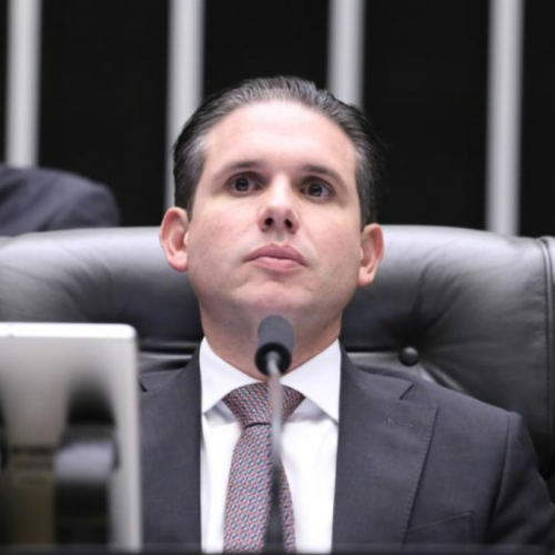 Fim da 6×1 terá jornada de 40 horas e transição de um ano, diz Hugo