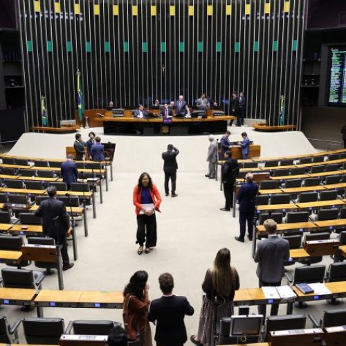 Câmara aprova texto-base de projeto que amplia restrições a condenados por pedofilia