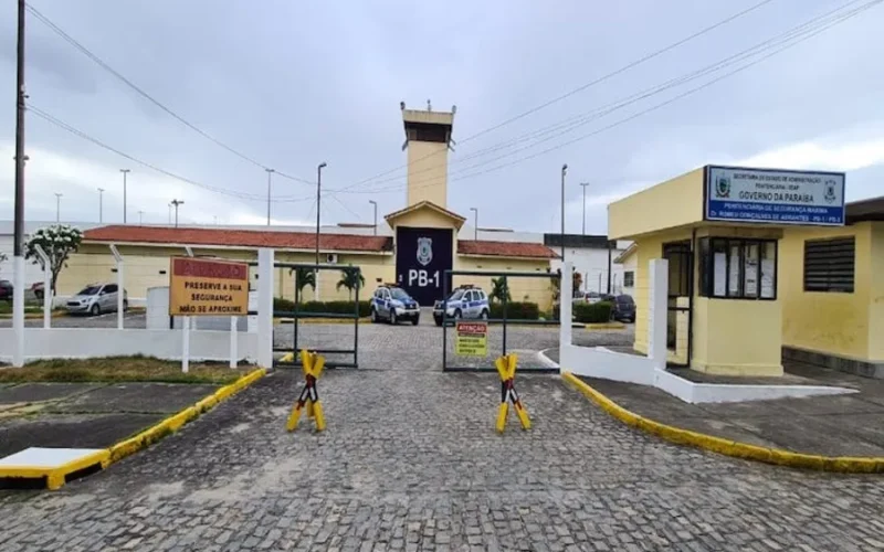 Chefes de facções criminosas tentam fugir de presídio da Paraíba com alvarás de soltura falsos