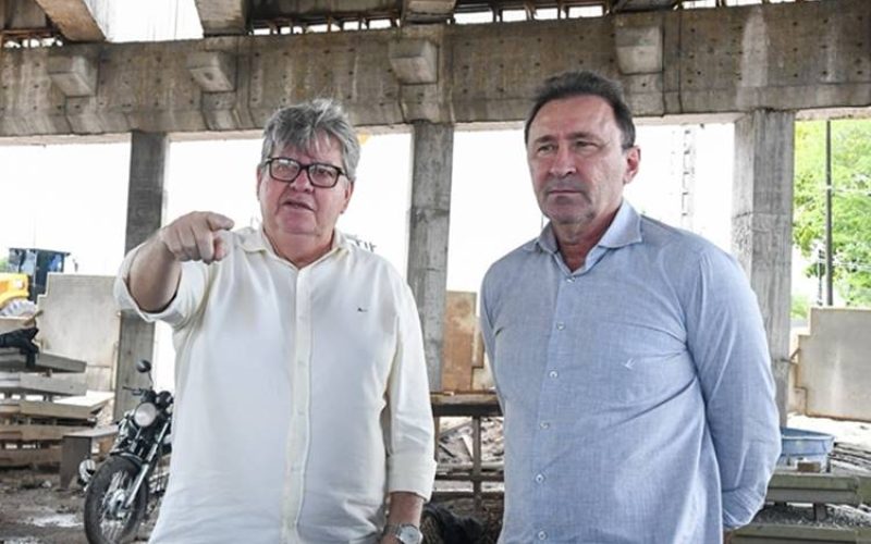 João Azevêdo reforça nome de Deusdete para vaga de Nominando Diniz no TCE