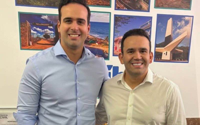 Jhony terá que explicar a Campina aliança com os Cunha Lima, diz Lucas