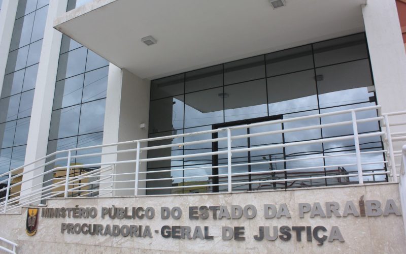 Câmara é investigada por suposto superfaturamento e uso indevido de carro alugado por R$ 49,5 mil, no Cariri