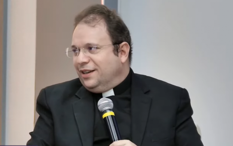 Padre Fabrício explica razão de não ter aceitado convite de Cícero e Veneziano