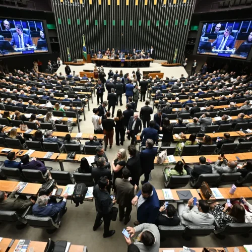 Após decisão dos EUA, oposição quer enquadrar facções na Lei Antiterrorismo