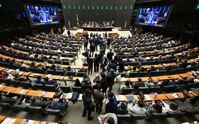 Após decisão dos EUA, oposição quer enquadrar facções na Lei Antiterrorismo