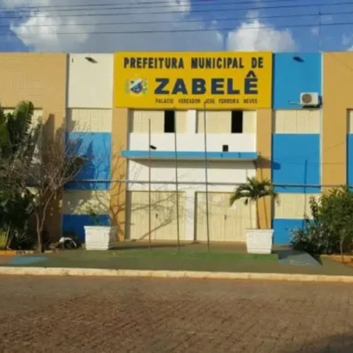 Prefeitura de Zabelê vai ao STF para manter esposo da prefeita como secretário, após ele ser afastado do cargo