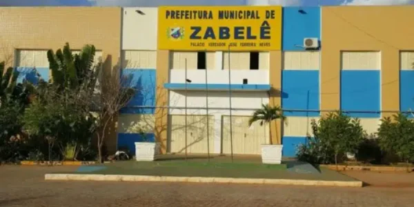 Prefeitura de Zabelê vai ao STF para manter esposo da prefeita como secretário, após ele ser afastado do cargo