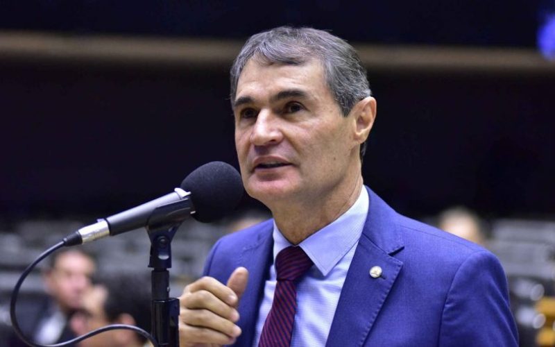 Romero vê “desonestidade política” na quebra de sigilo bancário de Lulinha