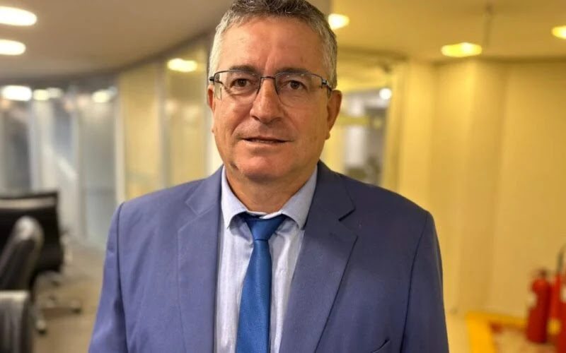 Após adesão à base governista, Dr. Romualdo confirma apoio a Lucas Ribeiro, mantém voto em Veneziano e avança diálogo com Nabor para o Senado