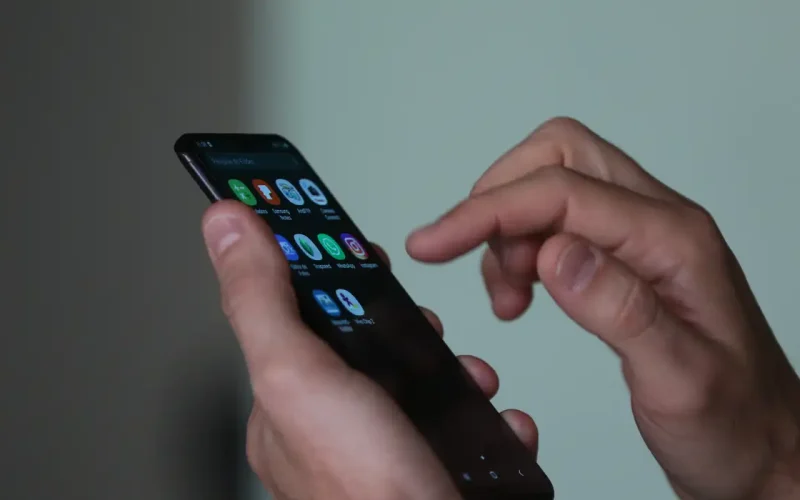 INSS alerta para golpe com aplicativo falso de reembolso