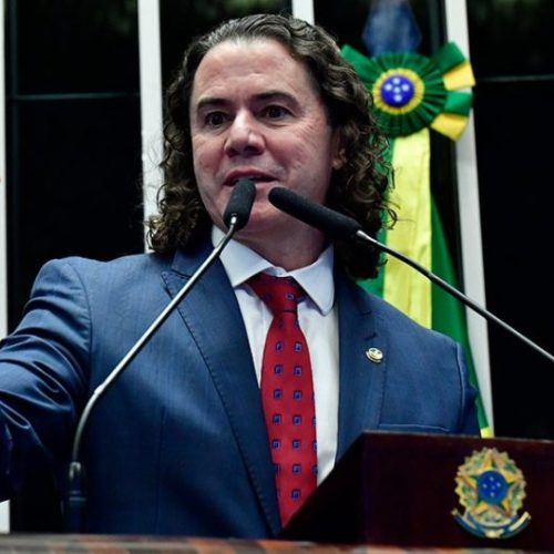 Veneziano defende CPI do Master: ‘Se puxar o novelo, cai muita gente’
