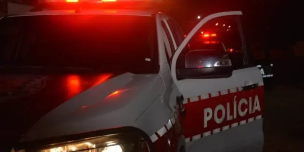 Mulher é presa suspeita de tentar matar marido com golpes de faca em Alagoa Grande